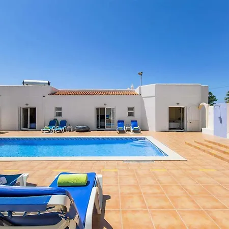 Carvoeiro Sleeps 6 Air Con Wifi *