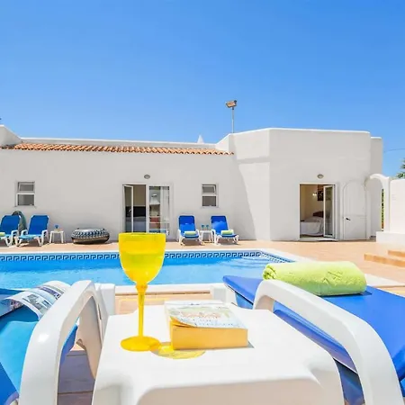 Carvoeiro Sleeps 6 Air Con Wifi Villa *